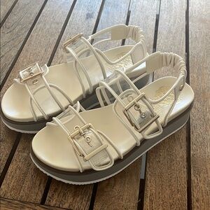Vince Camuto Anivay Clear Coconut Sandals NWOT size 5.5 never worn no box